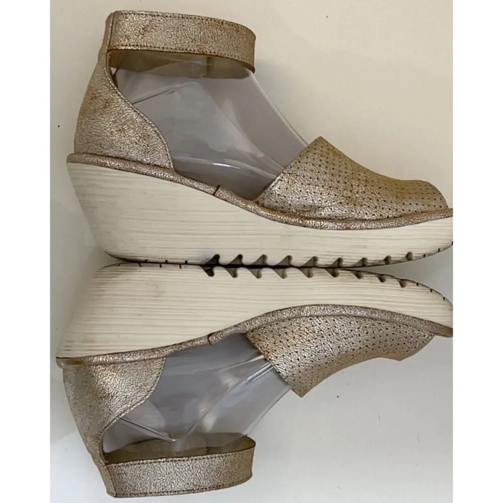 Fly London Yake Perforated Wedge Sandals. Size EU40.